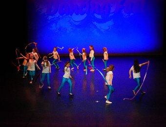 14 Dancing Feet